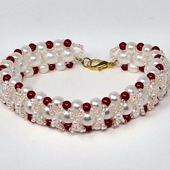 Handmade beaded bracelet with clasp - Picture 1 of 2